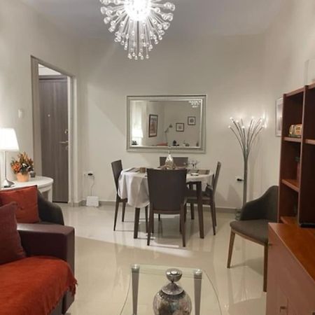 Crimson Suite: 1-Bedroom Apartment In Thessaloníki Ngoại thất bức ảnh