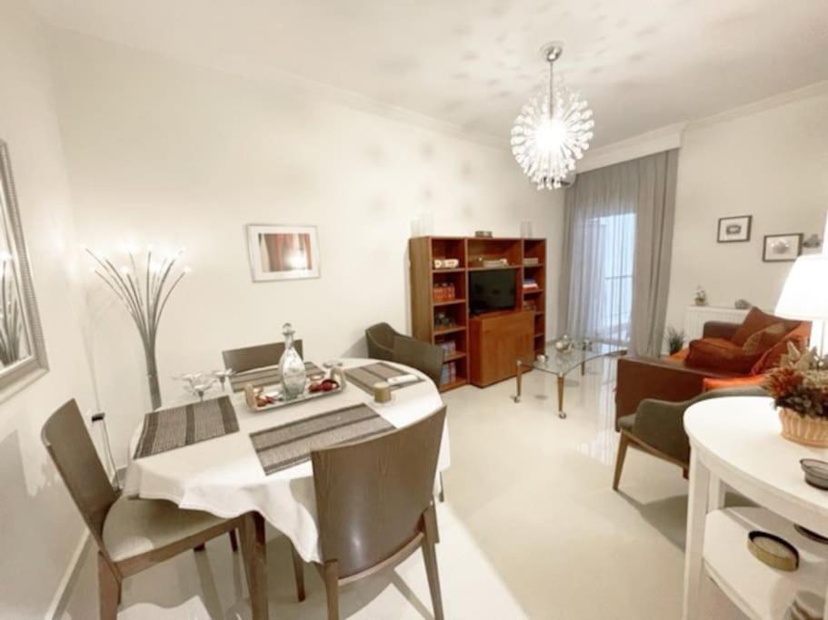 Crimson Suite: 1-Bedroom Apartment In Thessaloníki Ngoại thất bức ảnh