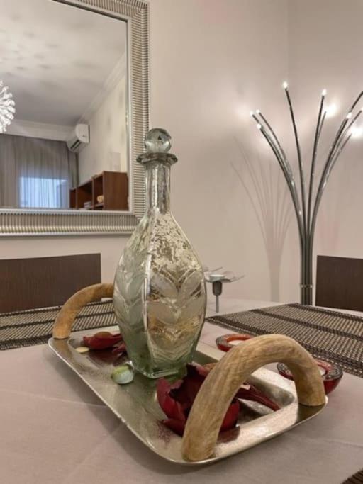 Crimson Suite: 1-Bedroom Apartment In Thessaloníki Ngoại thất bức ảnh