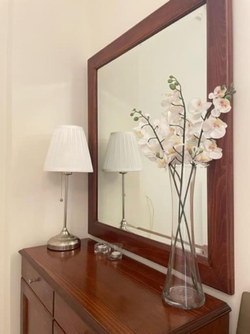 Crimson Suite: 1-Bedroom Apartment In Thessaloníki Ngoại thất bức ảnh